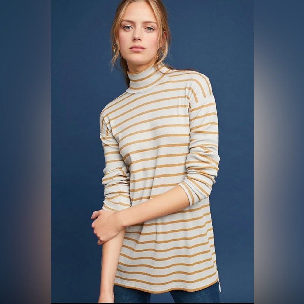 VENESSA VIRGINIA Shining Turtleneck Tunic